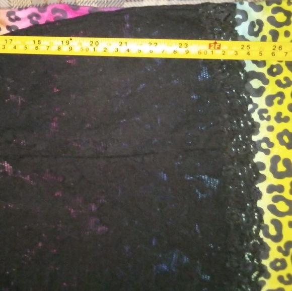 VS Lace Teddy - Picture 10 of 13